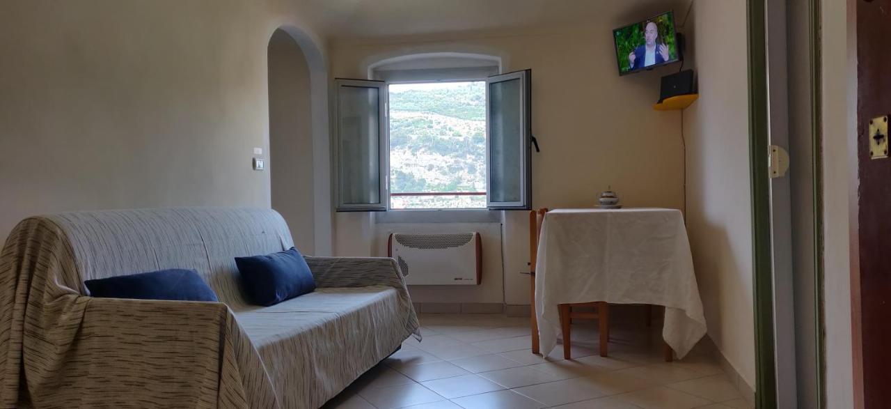 Dolce Vita Alta Ventimiglia Esterno foto